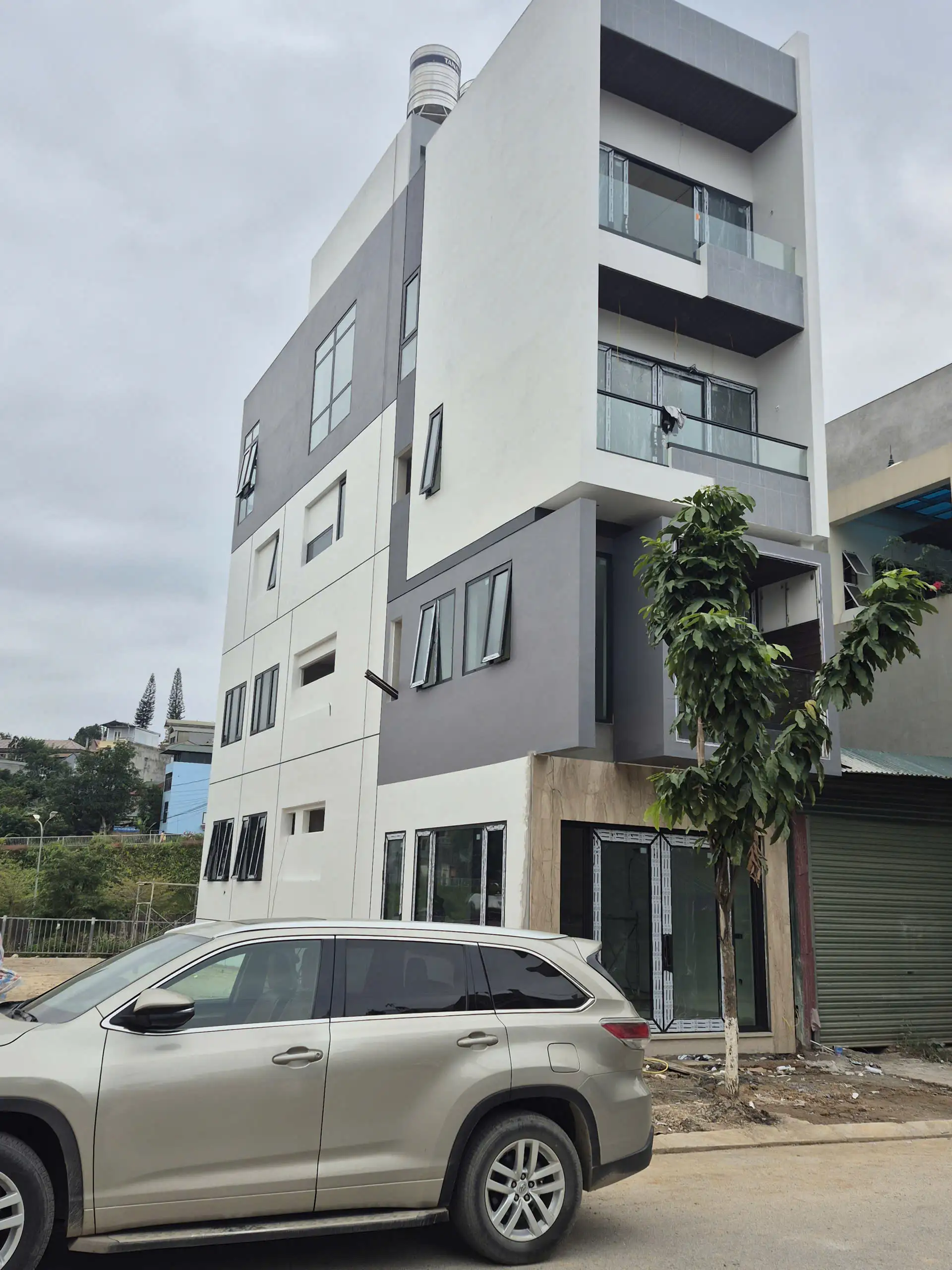 Công Trình Cửa Nhôm Nhà Ở Cao Cấp Tại Cao Bằng